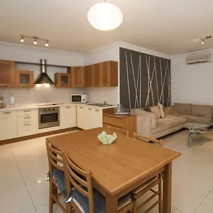 https://bv7-bridge-view-apartment.hotelssaintjulians.com